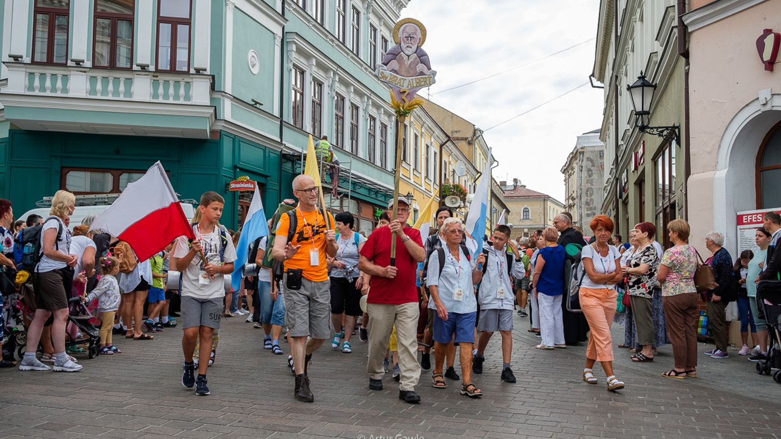 41 Piesza Pielgrzymka Tarnowska dużo zdjęć