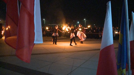 107. rocznica Niepodległości w Lisiej Górze – modlitwa, muzyka i teatr ognia