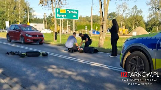 13-latek na hulajnodze potrącony w Tuchowie. Dziecko trafiło do szpitala