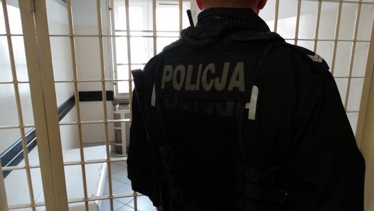 40-latek odpowie za kradzieże sklepowe w regionie.  Whisky, piwo i słodycze najczęstszym łupem złodziei