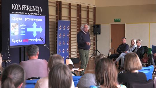 630 tys. dzieci w Polsce wymaga pomocy psychologicznej. W Tarnowie rozmawiali o zdrowiu psychicznym młodych