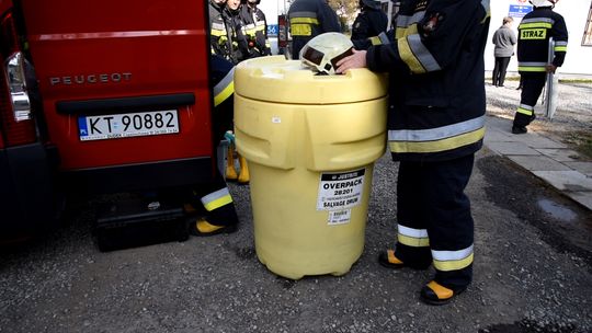 Alarm na poczcie w Tarnowcu. Z koperty wysypał się biały proszek