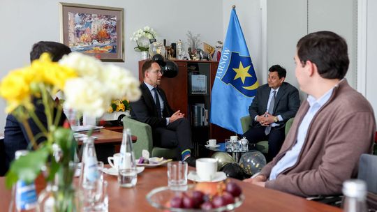 Ambasador Uzbekistanu z wizytą w Tarnowie Ambasador Uzbekistanu z wizytą w Tarnowie