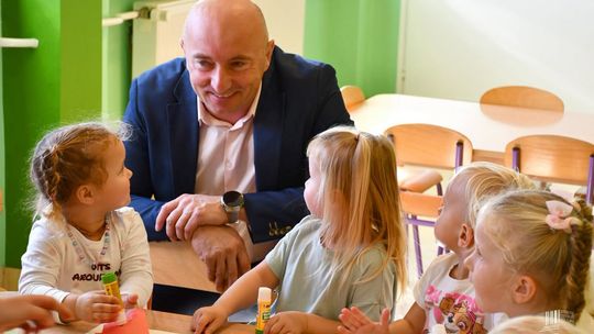 Angielski już od przedszkola! Gmina Skrzyszów inwestuje w dwujęzyczną edukację najmłodszych