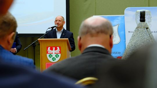 Bezpieczna wieś, odporne sołectwo. Ogólnopolska konferencja w Wierzchosławicach z udziałem wojewody małopolskiego