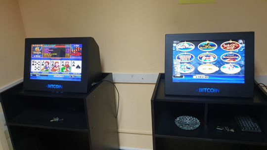 Brzescy policjanci zabezpieczyli nielegalne automaty do gier