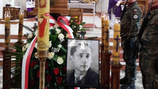 Brzesko. Pogrzeb Wincentego Cebuli – bohatera z Jadownik