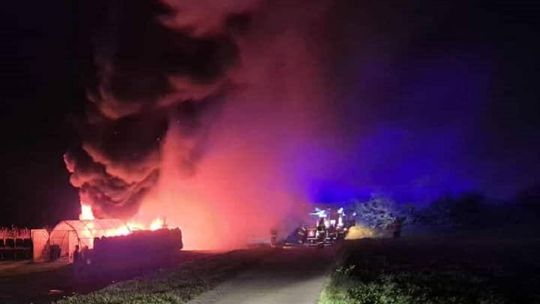 Budynek gospodarczy w powiecie brzeskim uległ całkowitemu zniszczeniu Budynek gospodarczy w powiecie brzeskim uległ całkowitemu zniszczeniu