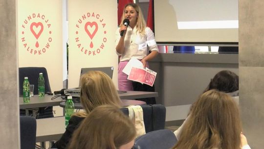 „Być kobietą, być kobietą...” - seminarium prozdrowotne Fundacji Nalepkowo w tarnowskim Starostwie