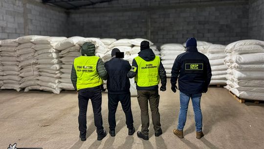 CBŚP, KAS I STRAŻ GRANICZNA PRZEJMUJĄ 63 TONY NIELEGALNEGO TYTONIU CBŚP, KAS I STRAŻ GRANICZNA PRZEJMUJĄ 63 TONY NIELEGALNEGO TYTONIU