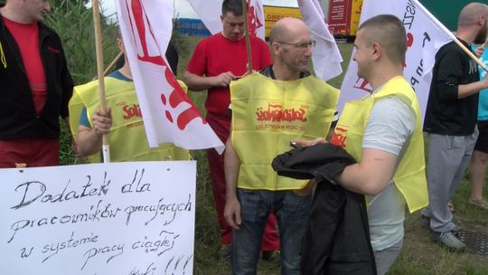 Chcą podwyżki, więc wyszli na ulicę. Raben Polska oddział Tarnów protestował