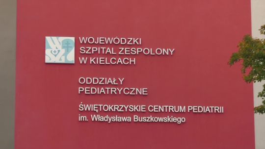 "Chłopczyk miał złamanie ręki i nóżki". Zarzuty dla rodziców rocznego dziecka z Kielc