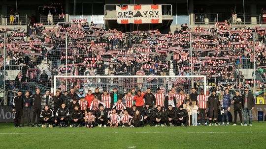 Cracovia na własnym stadionie wygrywa z GKS-em Katowice
