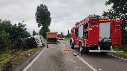 Czołowe zderzenie pojazdów ciężarowych w Lubaszu