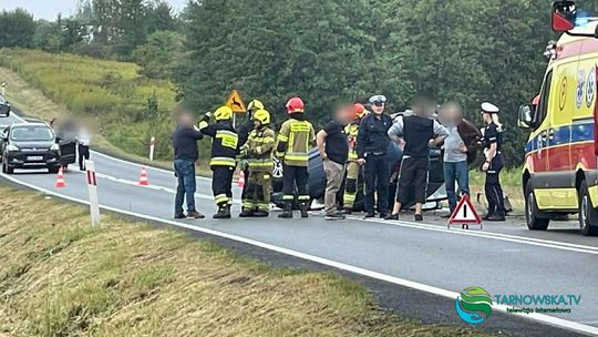 Cztery osoby podróżowały samochodem, który dachował w Lisiej Górze