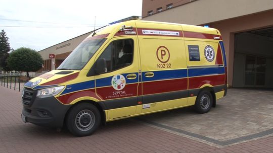 Dąbrowa Tarnowska. Nowoczesny ambulans trafił do wyposażenia szpitala