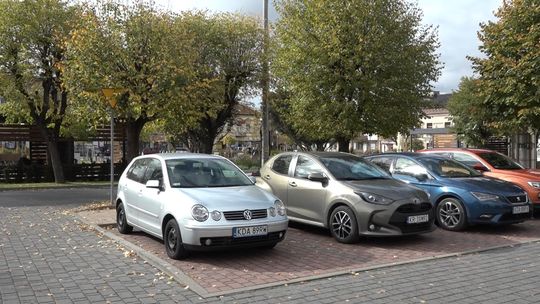 Dąbrowa Tarnowska wprowadza płatne parkowanie. Pierwsza godzina za darmo