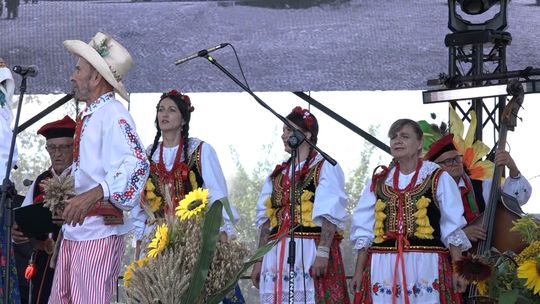Dożynkowe tradycje i muzyczne emocje w Szczucinie