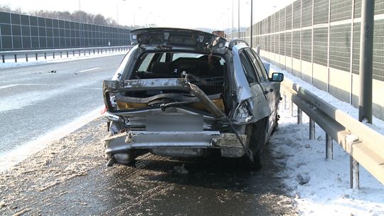 Dwie osoby trafiły do szpitala po zderzeniu sześciu samochodów w Mokrzyskach na autostradzie A4