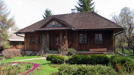 Dworek „Koryznówka” własnością Muzeum Ziemi Tarnowskiej