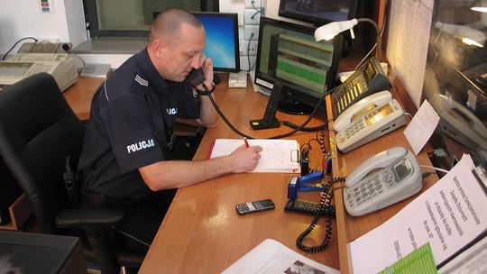 Dyżurny Policji w Tarnowie uratował samobójcę w...Warszawie 