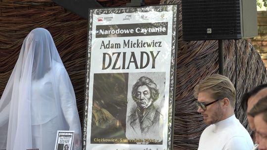 „Dziady” Adama Mickiewicza wybrzmiały w Ciężkowicach. Narodowe Czytanie 2026