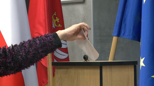 Głosowanie bez przełomu: starosta tarnowski Jacek Hudyma zachował funkcję Głosowanie bez przełomu: starosta tarnowski Jacek Hudyma zachował funkcję