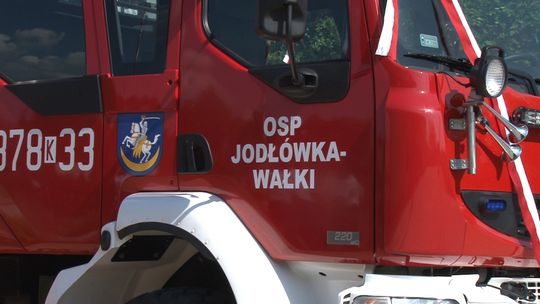 Gminny Dzień Strażaka w OSP Jodłówka-Wałki. Strażacy otrzymali nowy wóz