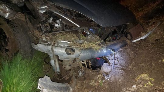 Groźny wypadek w Wielopolu. 20-letni kierowca miał 2,6 promila alkoholu [ZDJĘCIA]