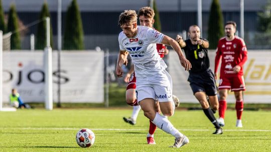 Hutnik Kraków przegrał w Nowym Targu Hutnik Kraków przegrał w Nowym Targu