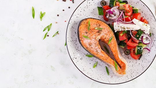 Jak catering dietetyczny wpływa na produktywność w pracy?