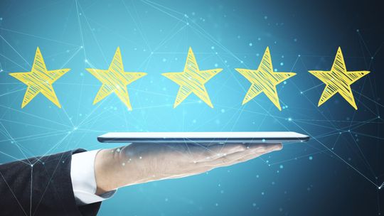 Jak jednym ruchem zdobyć opinie swoich klientów w Google dzięki karcie NFC