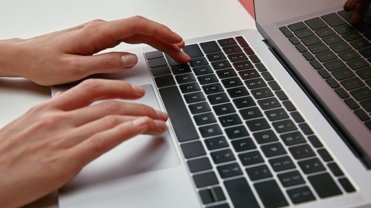 Jak prawidłowo dbać o swojego laptopa?