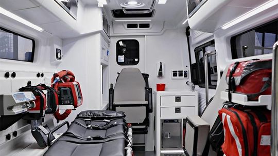 Jak wybrać ambulans ratunkowy – 10 kluczowych kryteriów przed zakupem Jak wybrać ambulans ratunkowy – 10 kluczowych kryteriów przed zakupem