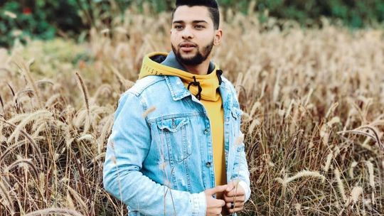 Jak wybrać idealną kurtkę wiosenną męską? Praktyczny poradnik zakupowy