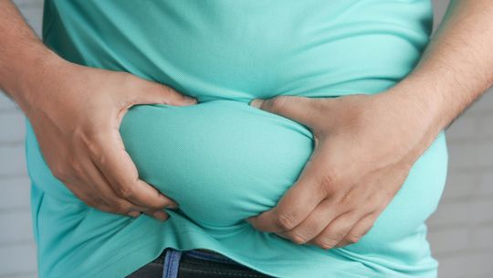 Jak zmniejszyć obwód w pasie? Dieta, aktywność i zdrowe nawyki