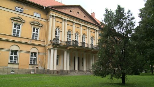 Jest chętny na zakup zabytkowego, 200-letniego Pałacu Dolańskich w Radłowie