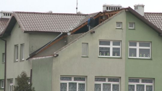 Już odbywają się lekcje w szkole w Zgłobicach. Gmina naprawia dach