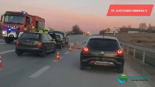 Kolejny wypadek na DK94 w Łoponiu. Jedna osoba w szpitalu po zderzeniu trzech samochodów