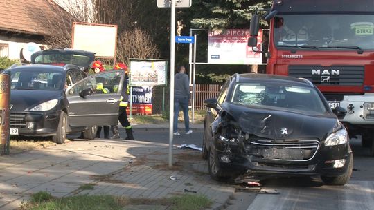 Kolizja na skrzyżowaniu ulic Zbylitowska i Czarna Droga 