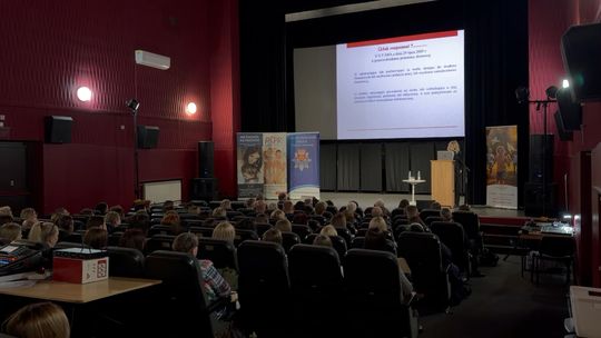 Konferencja o przemocy w rodzinie w Dąbrowie Tarnowskiej
