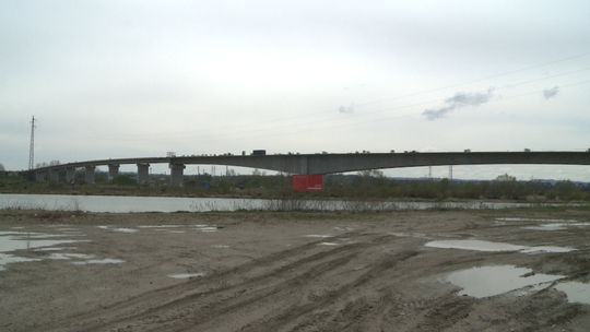 Konstrukcja drugiego mostu na Dunajcu k. Tarnowa jest już prawie gotowa