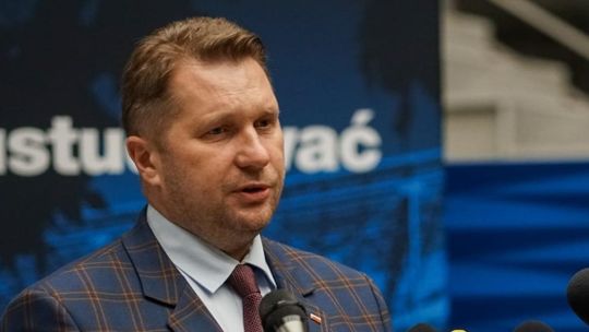 Krótsza kwarantanna dla uczniów? Tego chce minister edukacji Przemysław Czarnek 