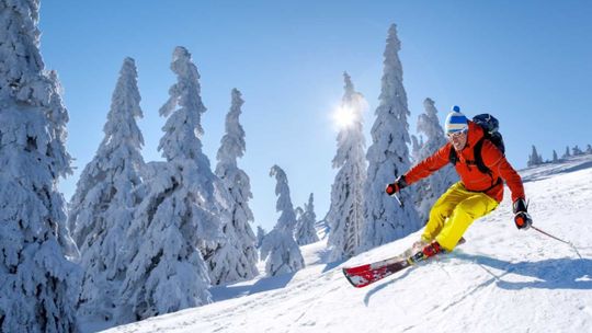 Kurtki narciarskie – jakie powinny mieć cechy?