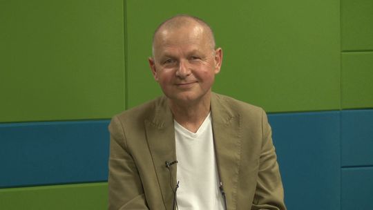 Lesław Wieczorek o sporcie, kulturze, naborach do szkół i zbliżających się wydarzeniach w powiecie dąbrowskim
