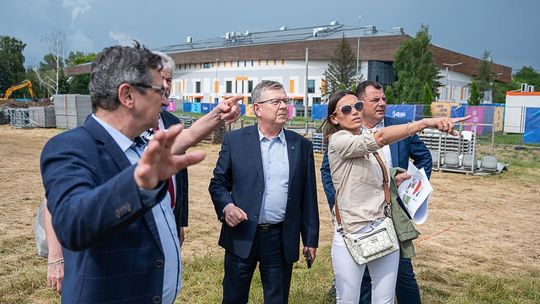 Marszałek Kozłowski wizytował obiekty sportowe przed Igrzyskami Europejskimi