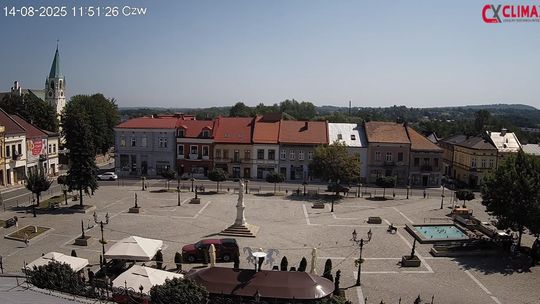 Martwy mężczyzna leżał na ławce w centrum Brzeska