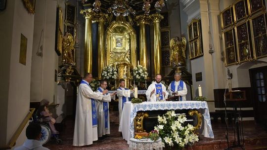 Matka, która prowadzi do nadziei – siódmy dzień Wielkiego Odpustu Tuchowskiego