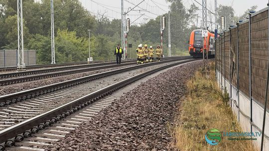 Mężczyzna potrącony przez pociąg w Tarnowie trafił do szpitala Mężczyzna potrącony przez pociąg w Tarnowie trafił do szpitala