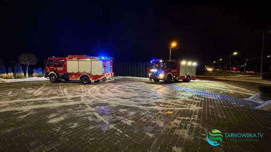 Mężczyzna przebywał w samochodzie i nie reagował. Akcja służb w Zgłobicach!